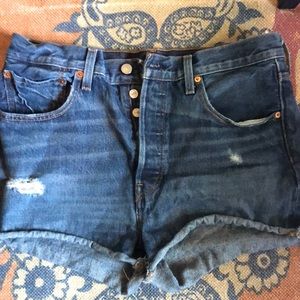 High waisted Levi’s denim